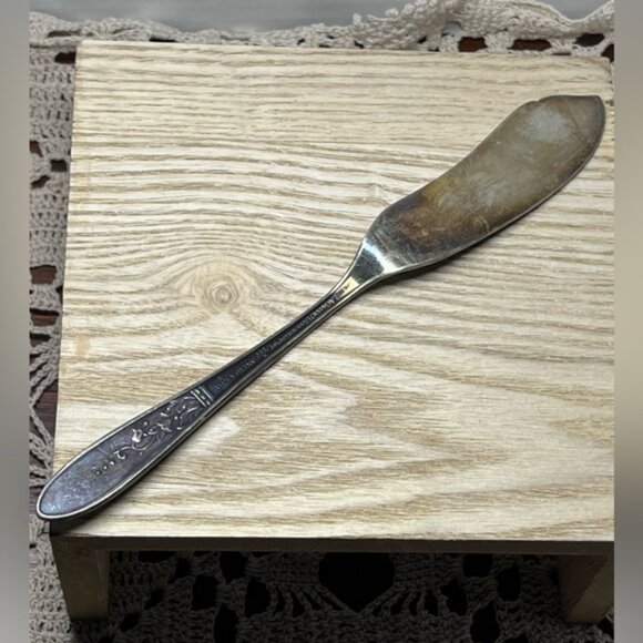 Silver Butter Knife - Picture 1 of 7
